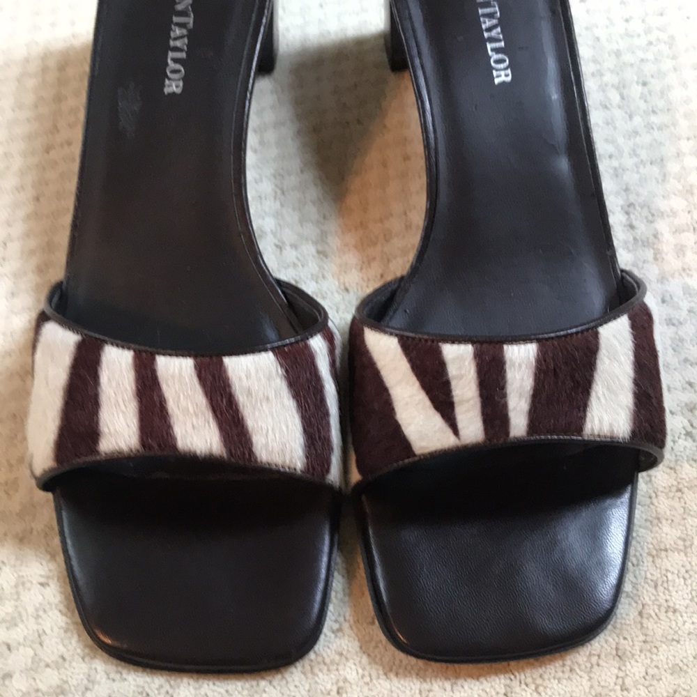 🐄Vtg Ann Taylor calfhair slides🐄 - Picture 2 of 7
